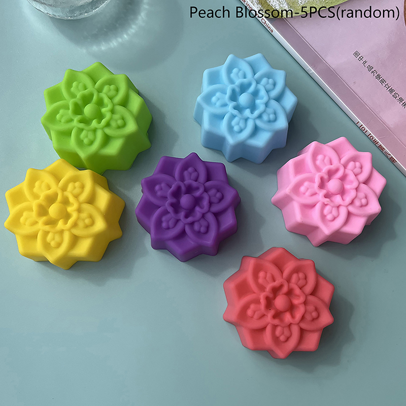 Resin Art Kitchen - แม่พิมพ์ซิลิโคนใส่เทียนรูปดอกไม้5ชิ้นทำมือแบบทำมือทำมือ3D กุหลาบสบู่พลาสเตอร์แม่พิมพ์เค้กเครื่องมืออบเค้กอุปกรณ์ตกแต่งปาร์ตี้ครัว