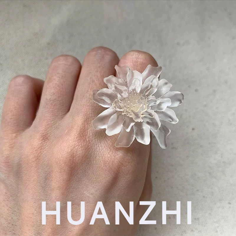 Resin Art Ring - HUANZHI สีขาวโปร่งใส Frosted เรซิ่นดอกไม้แหวน Y2K อเนกประสงค์เครื่องประดับสําหรับผู้หญิงบุคลิกภาพประณีตเครื่องประดับ