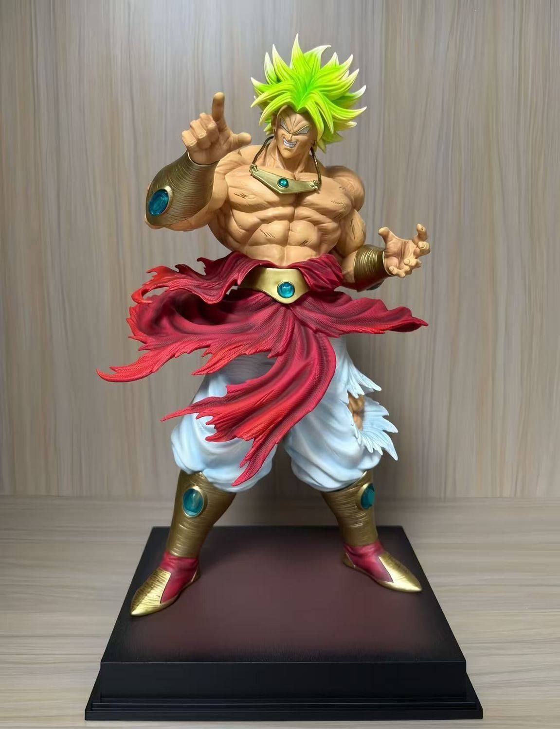 ดราก้อนบอล Z โบรลี่ อนิเมะฟิกเ - Resin Art Dragon Ball Z บทวิจารณ์และราคา